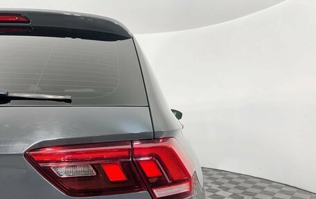 Volkswagen Tiguan II, 2018 год, 1 999 000 рублей, 10 фотография