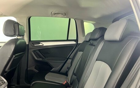 Volkswagen Tiguan II, 2018 год, 1 999 000 рублей, 16 фотография