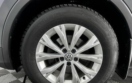 Volkswagen Tiguan II, 2018 год, 1 999 000 рублей, 17 фотография