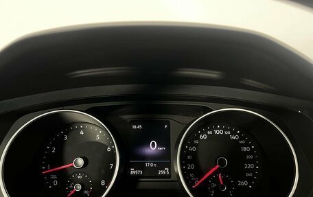 Volkswagen Tiguan II, 2018 год, 1 999 000 рублей, 18 фотография