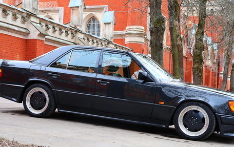Mercedes-Benz W124, 1991 год, 15 490 000 рублей, 3 фотография