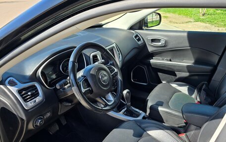 Jeep Compass II, 2019 год, 2 100 000 рублей, 10 фотография