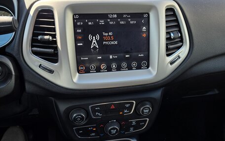 Jeep Compass II, 2019 год, 2 100 000 рублей, 14 фотография