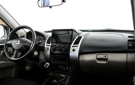 Mitsubishi Pajero Sport II рестайлинг, 2011 год, 1 649 000 рублей, 9 фотография