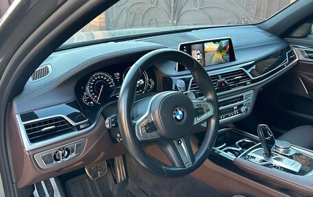 BMW 7 серия, 2018 год, 4 880 000 рублей, 11 фотография