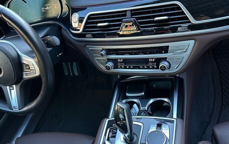 BMW 7 серия, 2018 год, 4 880 000 рублей, 6 фотография