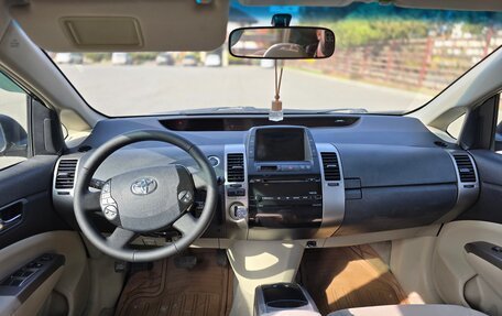 Toyota Prius, 2008 год, 750 000 рублей, 9 фотография