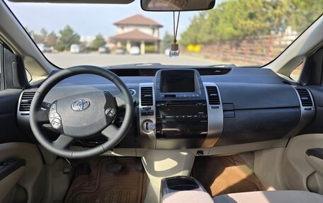 Toyota Prius, 2008 год, 750 000 рублей, 7 фотография