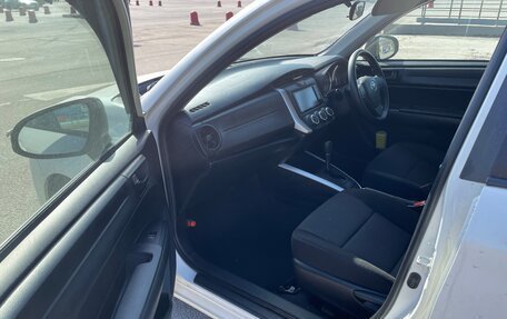 Toyota Corolla, 2019 год, 1 299 000 рублей, 10 фотография