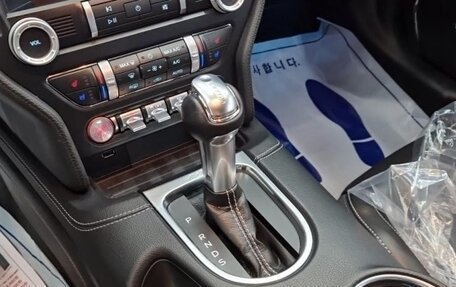 Ford Mustang VI рестайлинг, 2021 год, 2 700 200 рублей, 9 фотография