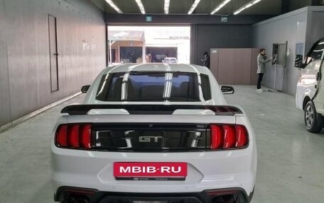Ford Mustang VI рестайлинг, 2021 год, 2 700 200 рублей, 4 фотография