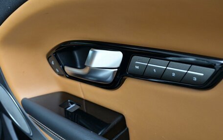 Land Rover Range Rover Evoque I, 2017 год, 2 600 000 рублей, 34 фотография