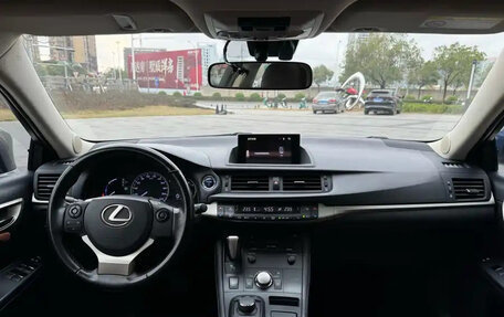 Lexus CT I рестайлинг, 2017 год, 1 800 035 рублей, 12 фотография