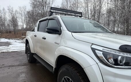 Toyota Hilux VIII, 2020 год, 4 500 000 рублей, 3 фотография