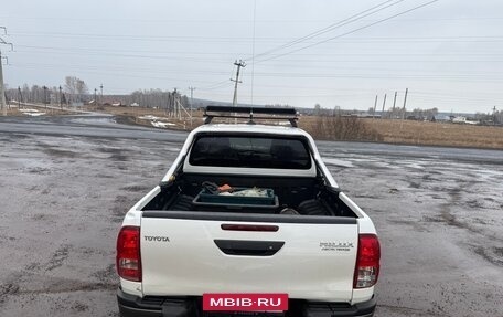Toyota Hilux VIII, 2020 год, 4 500 000 рублей, 8 фотография