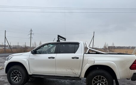 Toyota Hilux VIII, 2020 год, 4 500 000 рублей, 10 фотография