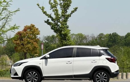 Toyota Yaris XP150 рестайлинг, 2022 год, 1 490 000 рублей, 5 фотография