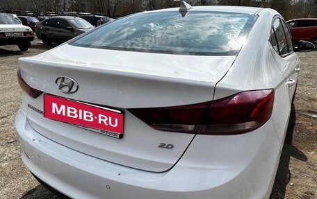 Hyundai Elantra VI рестайлинг, 2018 год, 1 600 000 рублей, 6 фотография