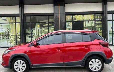Toyota Yaris XP150 рестайлинг, 2022 год, 1 420 000 рублей, 7 фотография