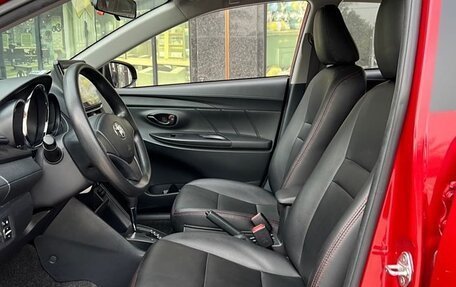 Toyota Yaris XP150 рестайлинг, 2022 год, 1 420 000 рублей, 12 фотография