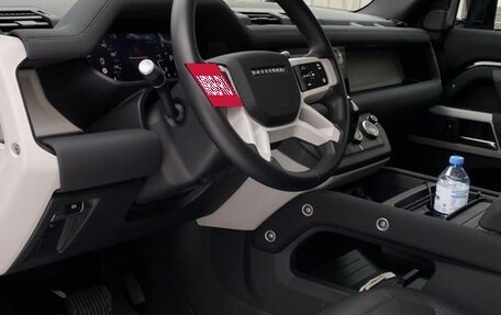 Land Rover Defender II, 2021 год, 6 000 000 рублей, 7 фотография