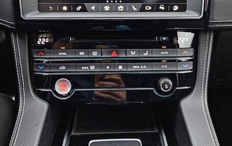 Jaguar F-Pace, 2016 год, 3 500 000 рублей, 8 фотография