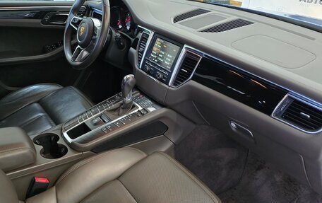 Porsche Macan I рестайлинг, 2015 год, 3 100 000 рублей, 15 фотография