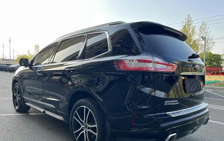 Ford Edge II рестайлинг, 2020 год, 2 300 000 рублей, 12 фотография