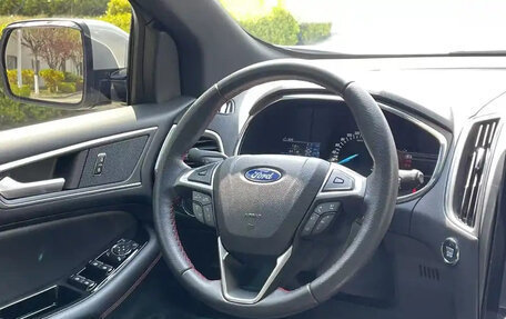 Ford Edge II рестайлинг, 2020 год, 2 700 000 рублей, 6 фотография