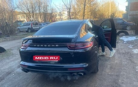 Porsche Panamera II рестайлинг, 2018 год, 4 300 000 рублей, 3 фотография