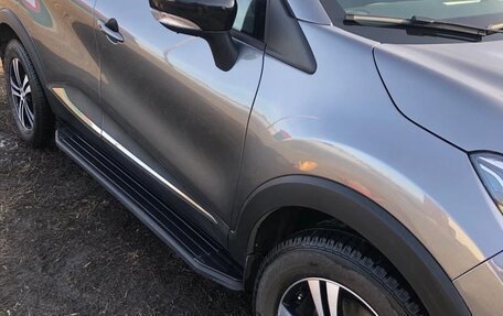 Renault Kaptur I рестайлинг, 2019 год, 1 800 000 рублей, 2 фотография