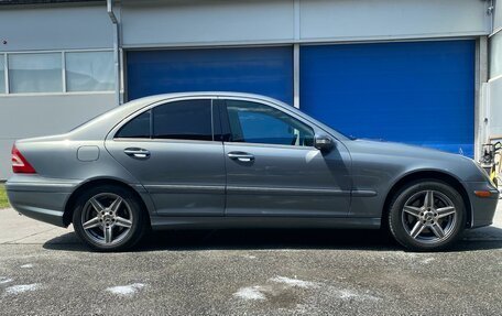 Mercedes-Benz C-Класс, 2004 год, 880 000 рублей, 4 фотография