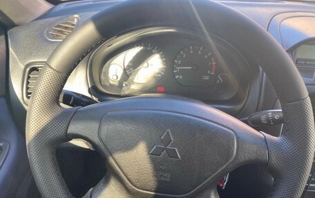 Mitsubishi Carisma I, 2003 год, 330 000 рублей, 2 фотография