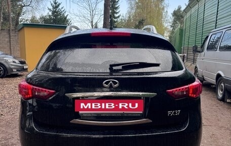 Infiniti FX II, 2013 год, 2 150 000 рублей, 4 фотография