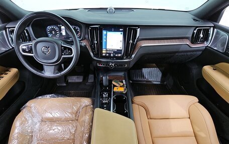 Volvo V60 Cross Country II, 2021 год, 3 430 000 рублей, 10 фотография