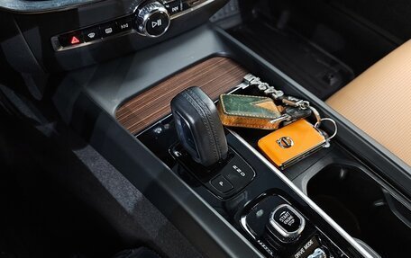 Volvo V60 Cross Country II, 2021 год, 3 430 000 рублей, 12 фотография