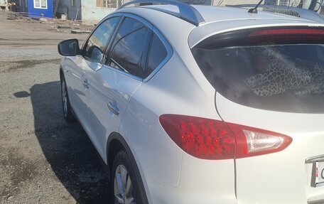 Infiniti EX, 2011 год, 1 600 000 рублей, 13 фотография