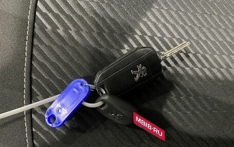 Peugeot 2008 II, 2014 год, 869 000 рублей, 16 фотография