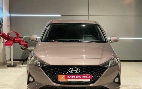 Hyundai Solaris II рестайлинг, 2021 год, 1 520 000 рублей, 2 фотография