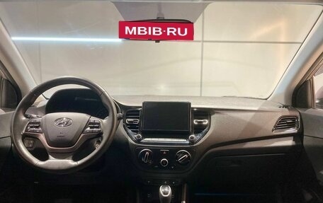 Hyundai Solaris II рестайлинг, 2021 год, 1 520 000 рублей, 10 фотография