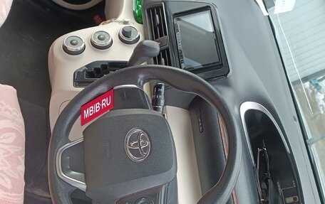 Toyota Sienta II, 2017 год, 1 350 000 рублей, 7 фотография