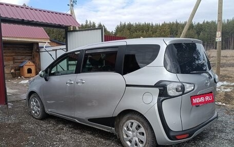 Toyota Sienta II, 2017 год, 1 350 000 рублей, 4 фотография