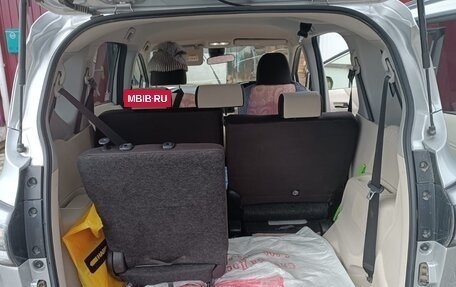 Toyota Sienta II, 2017 год, 1 350 000 рублей, 10 фотография