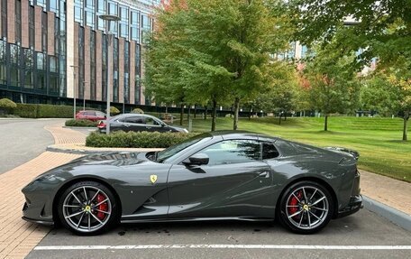 Ferrari 812, 2021 год, 63 000 000 рублей, 4 фотография