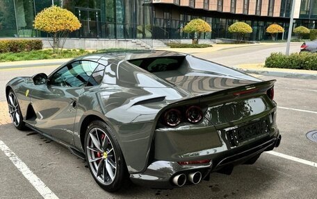 Ferrari 812, 2021 год, 63 000 000 рублей, 6 фотография