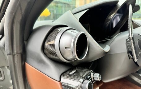 Ferrari 812, 2021 год, 63 000 000 рублей, 23 фотография