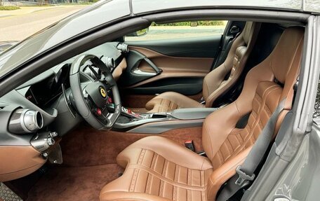 Ferrari 812, 2021 год, 63 000 000 рублей, 27 фотография