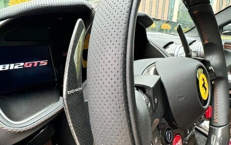 Ferrari 812, 2021 год, 63 000 000 рублей, 26 фотография
