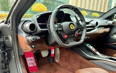 Ferrari 812, 2021 год, 63 000 000 рублей, 24 фотография