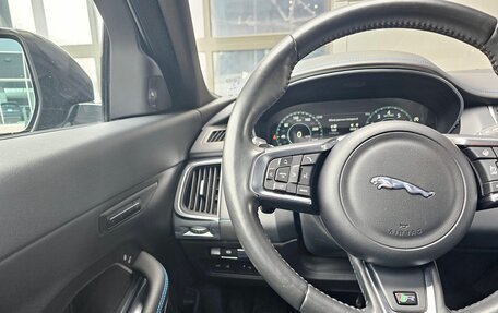 Jaguar E-Pace, 2018 год, 2 890 000 рублей, 18 фотография